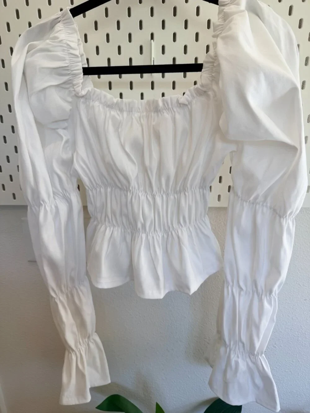 NWT Zara White Puff Sleeve Ruched Peplum Top M